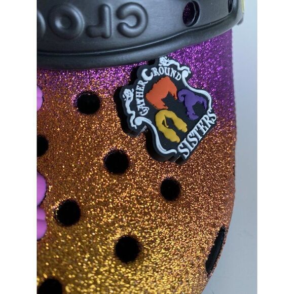Crocs Disney Hocus Pocus Slip On Classic Clogs Sandals Jibbitz Sz Women’s 6 NEW - Picture 2 of 12